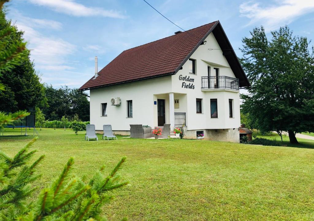 Smoljanac Apartment | Apartment Golden Fields