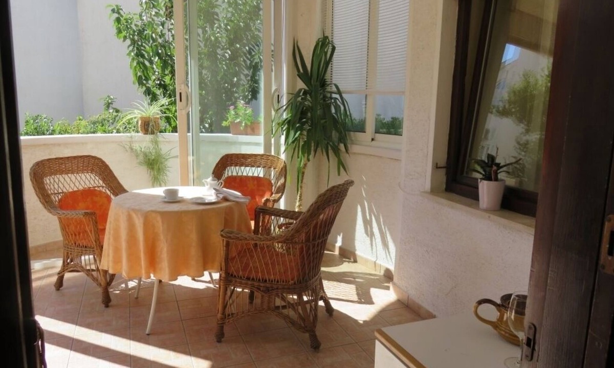 Baska Apartment | Apartment in Baška with Terrace, Air condition, WIFI (883-2)