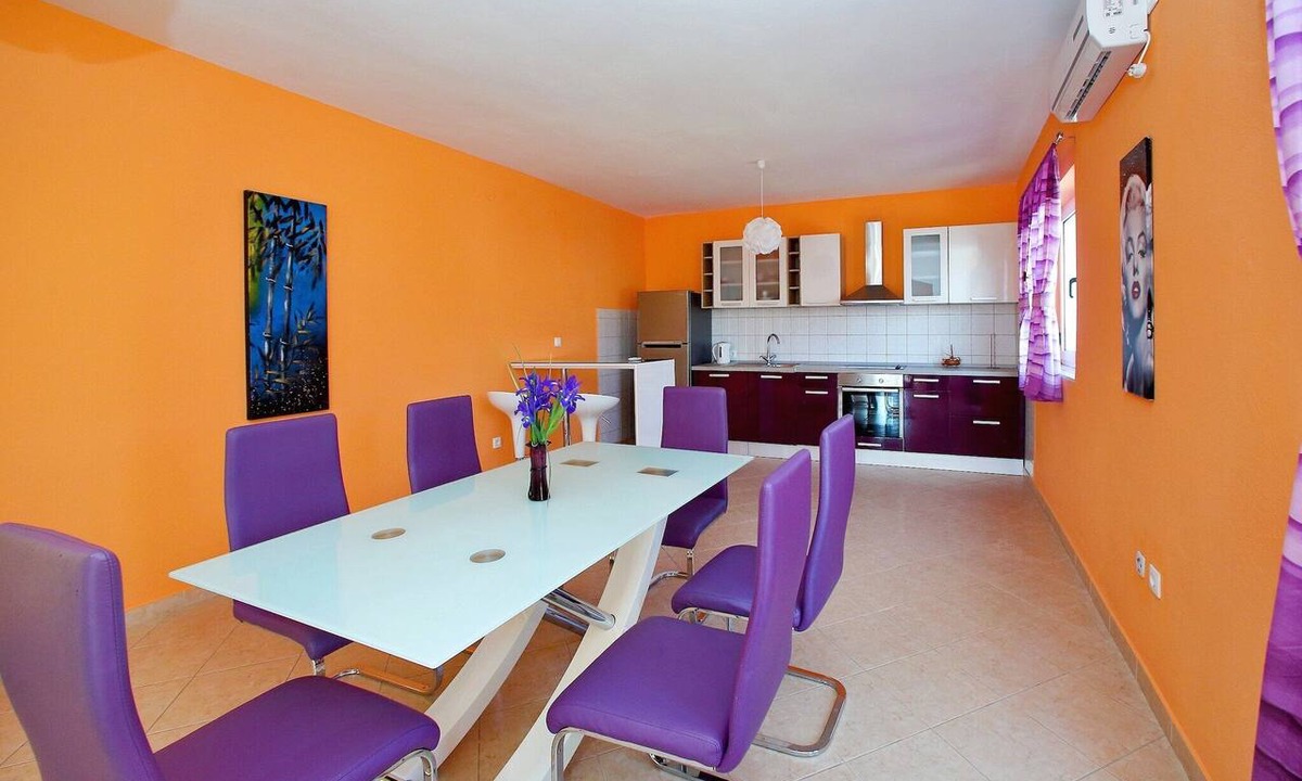 Bibinje Apartment | Apartment in Bibinje with Pool near the Sea