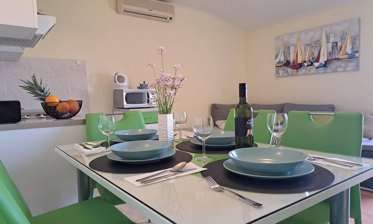 Kastel Stafilic Apartment | Apartment in Kastel near the Sea