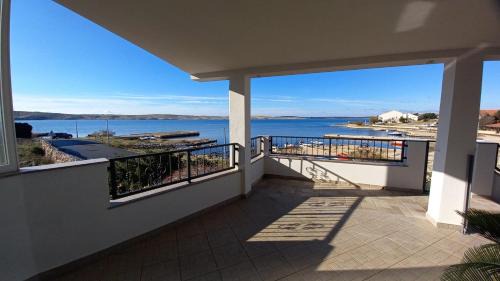 Kustici Apartment | Apartment in Kustici with sea view, terrace, air conditioning, WiFi (3597-4)