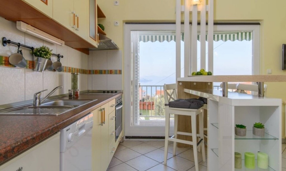 Okrug Gornji Apartment | Apartment in Okrug Gornji with Seaview, Terrace, Air condition, WIFI (5209-3)