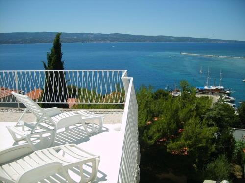 Borak Apartment | Apartment in Omiš with sea view, balcony, Wi-Fi (161-3)
