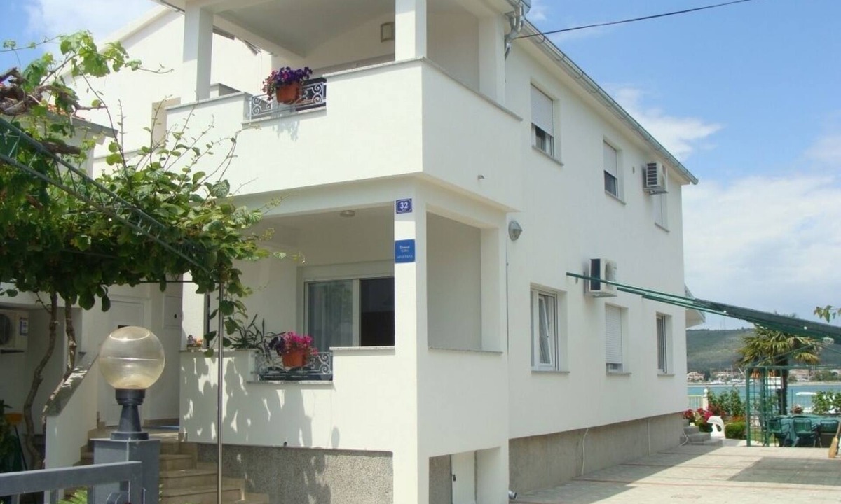 Sukosan Apartment | Apartment in Sukošan with Terrace, Air condition, WIFI (131-1)