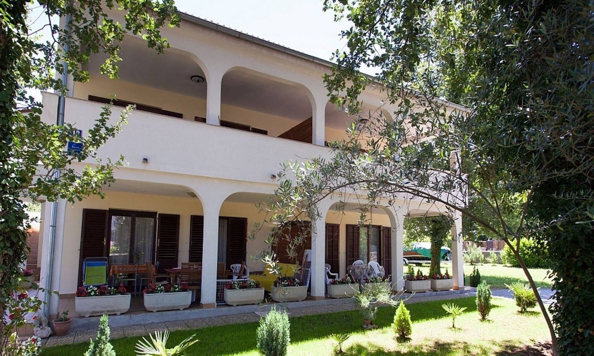 Porat Apartment | Apartment in Vantacici near the Sea