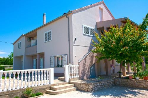 Velim Apartment | Apartment Iva Luca