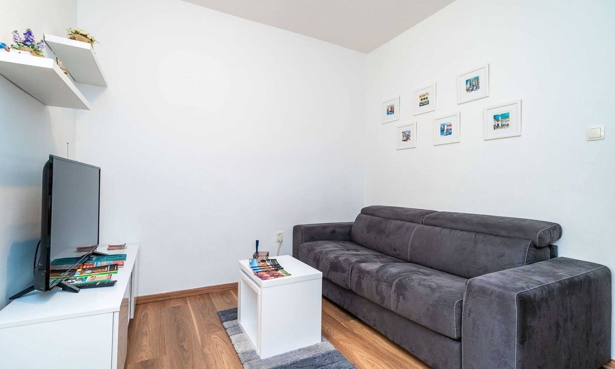 Gornji Kono Apartment | Apartment Joky - One-Bedroom Apartment