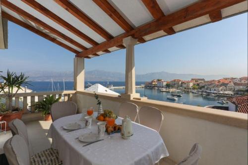Postira Apartment | Apartment Josip