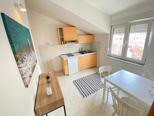 Strozanac Apartment | Apartment Limun