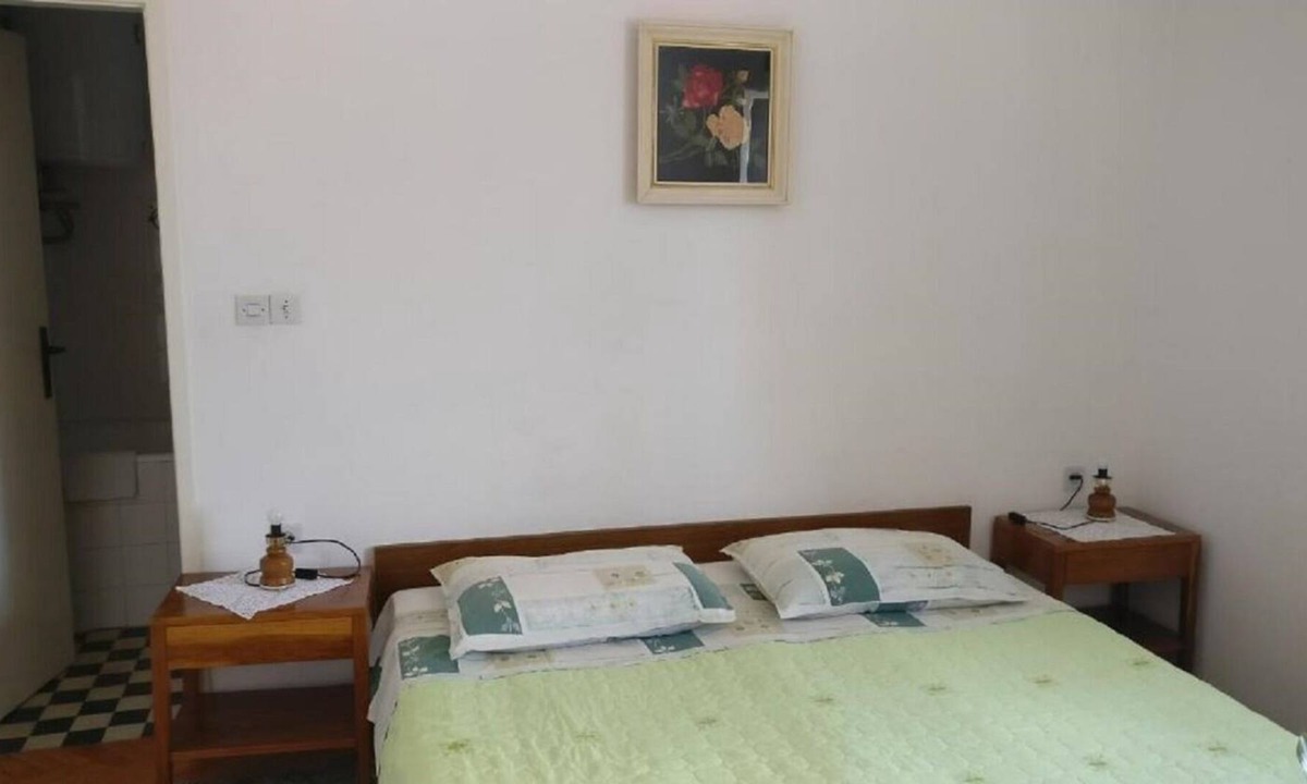 Sutivan Apartment | Apartment Liva - 60m from the sea: 4 - R6(2) - Sutivan, Island Brac, Croatia