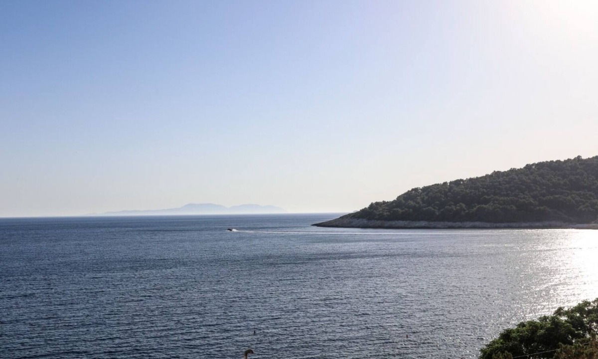 Milna Apartment | Apartment Marlene - 50 m from sea: R5(2) - Milna (Hvar), Island Hvar, Croatia