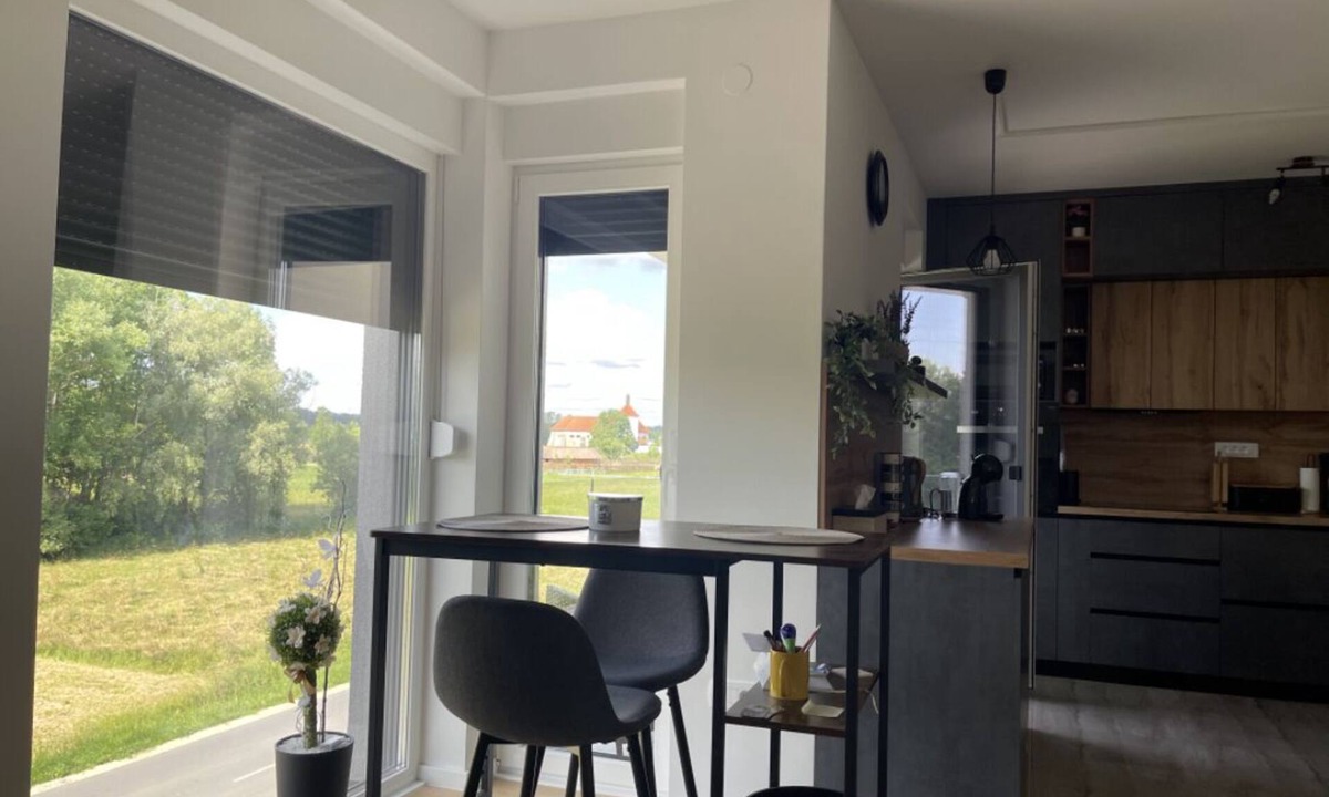 Durdevac Apartment | Apartment Nebo is a modern apartment with a view of the old town and mini zoo.