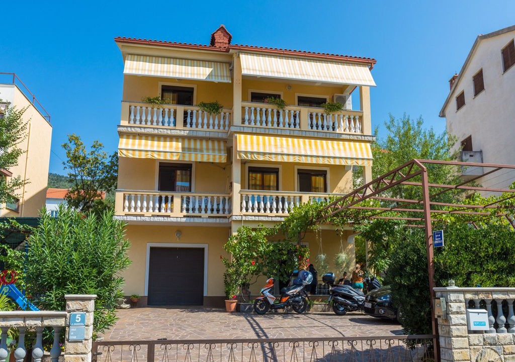 Selce Apartment | Apartment NEVELINA (62617-A1) - Selce (Crikvenica)