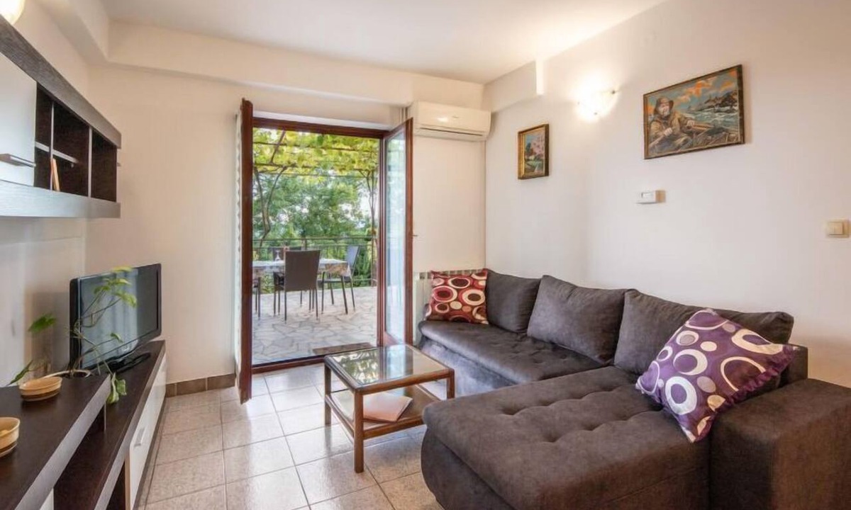 Icici Apartment | Apartment Nives by Interhome