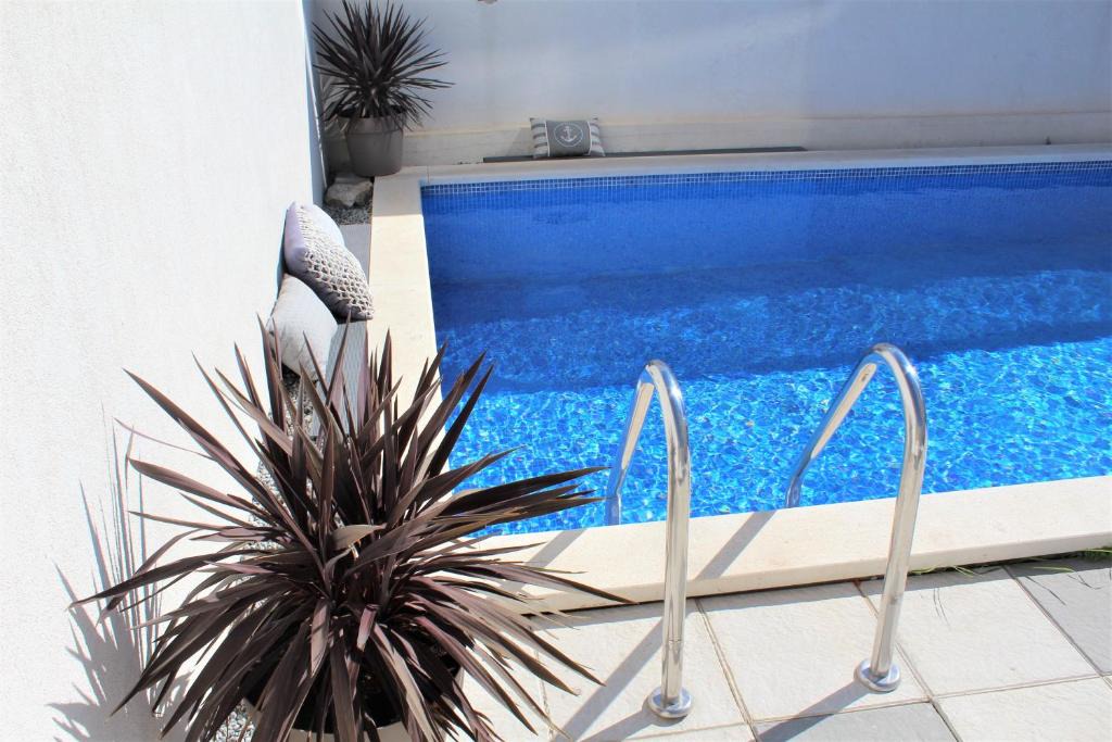 Trogir Apartment | Apartment Poppy with pool and bikes