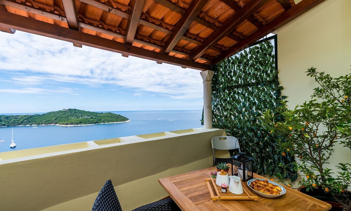 Dubrovnik Apartment | Apartment Reale - One Bedroom Apartment with Balcony and Sea View