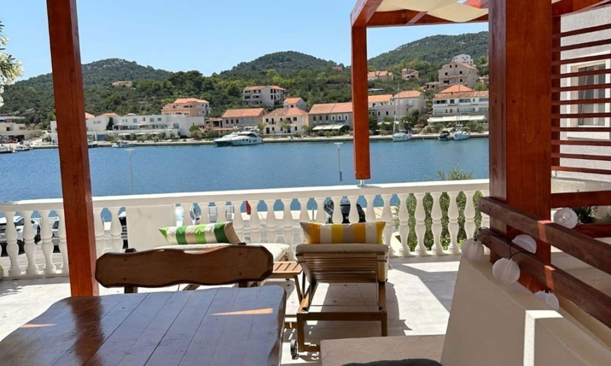 Island Dugi Otok Apartment | Apartment Svetka - 10m from the sea: A4(2) - Sali, Island Dugi otok, Croatia