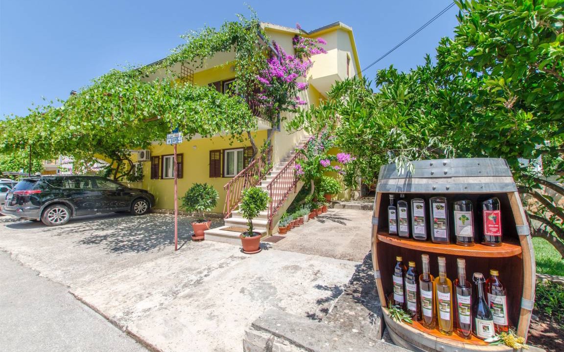 Vrboska Apartment | Apartments and Rooms Anita