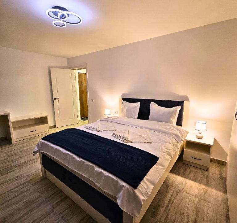 Scheia Apartment | Apartments by Bog Flor