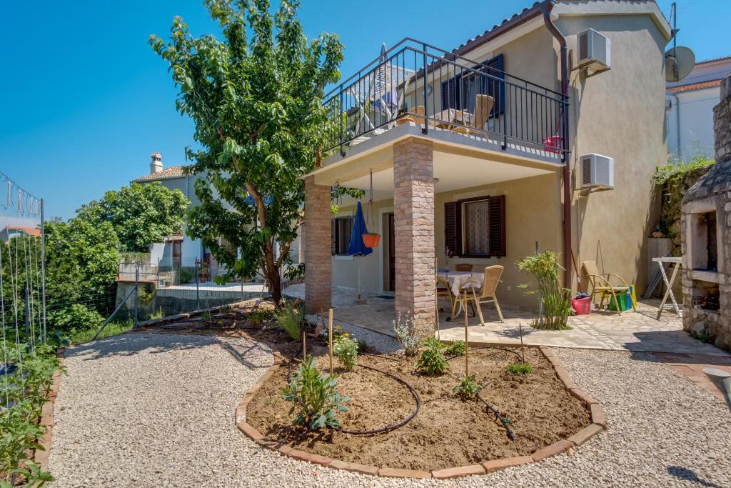 Nerezine Apartment | Apartments by the sea Nerezine, Losinj - 2519