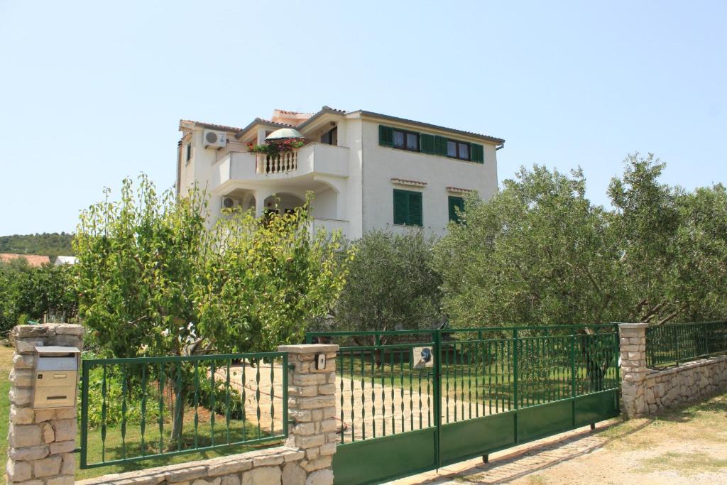 Nevidane Apartment | Apartments by the sea Nevidjane, Pasman - 8273
