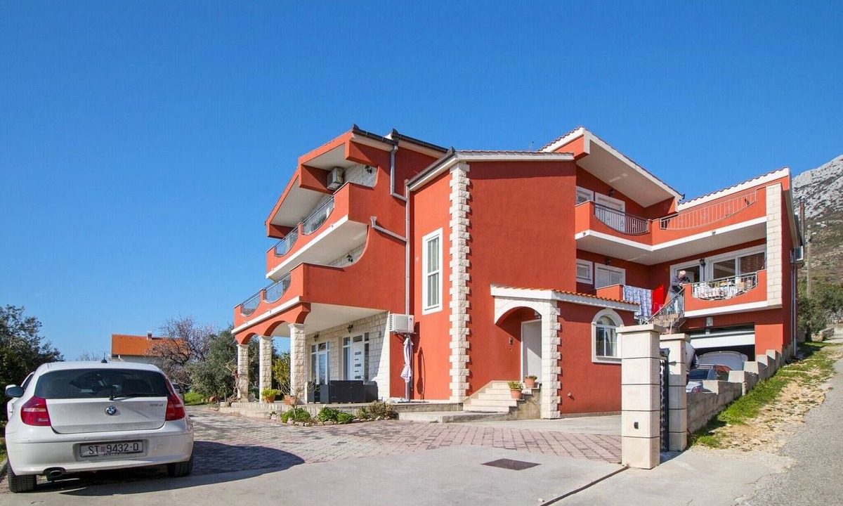 Kastel Gomilica Apartment | Apartments Dujo, (15846), Kaštel Gomilica, hr