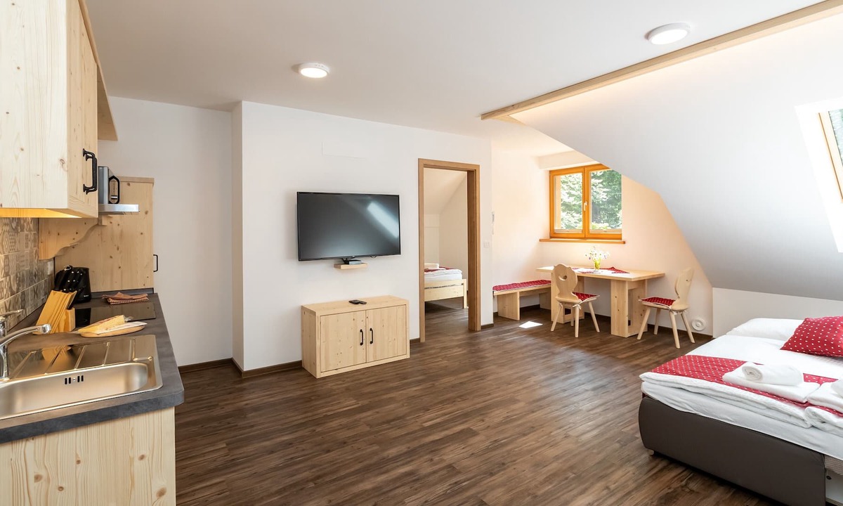 Ukanc Apartment | Apartments Goldhorn Kingdom - One Bedroom Apartment (E)