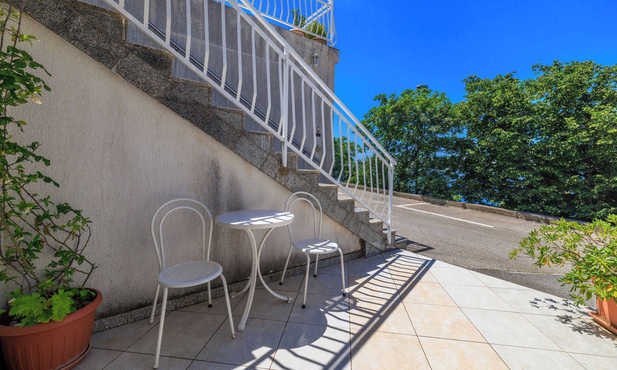 Vratarusa Apartment | Apartments Jasna (64261-A1) - Senj