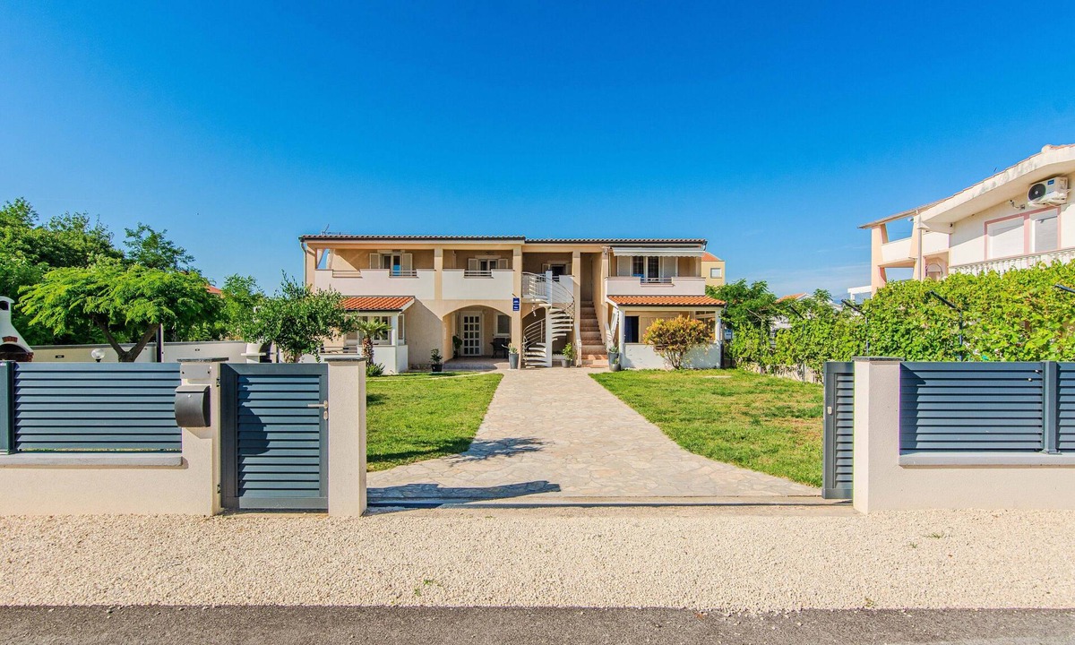 Nin Apartment | Apartments Josip, (15040), Nin, hr