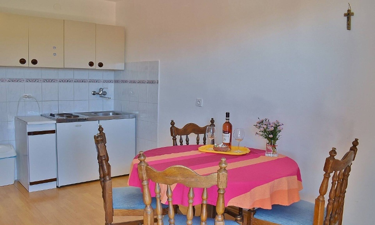 Lopar Apartment | Apartments Jug - Comfort Studio Apartment with Balcony