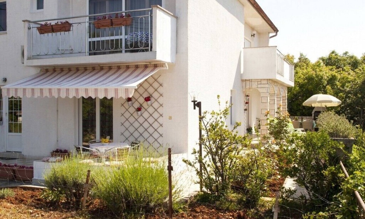 Vrbnik Apartment | Apartments Marija, (11230), Vrbnik, hr