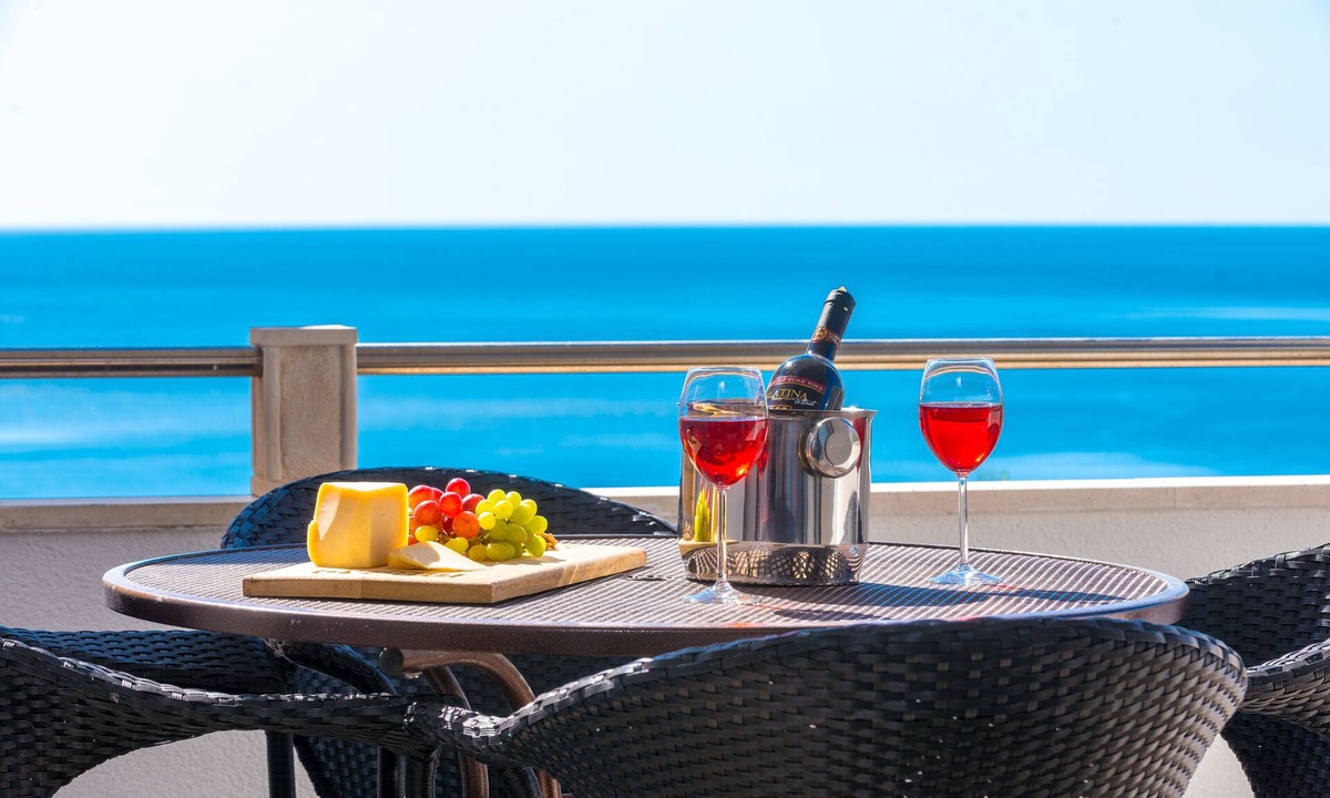 Plat Apartment | Apartments Maris-Two Bedroom Apartment with Terrace and Sea View-address Plat 21