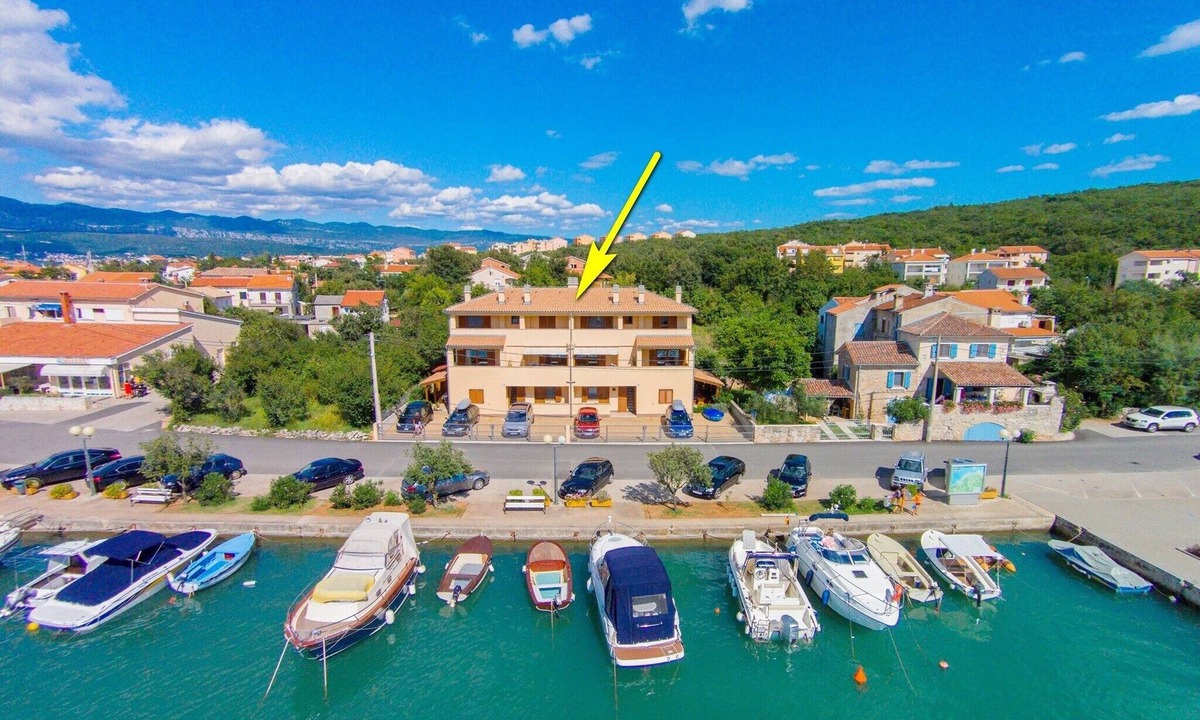 Klimno Apartment | Apartments Marjanca, (16182), Klimno, hr