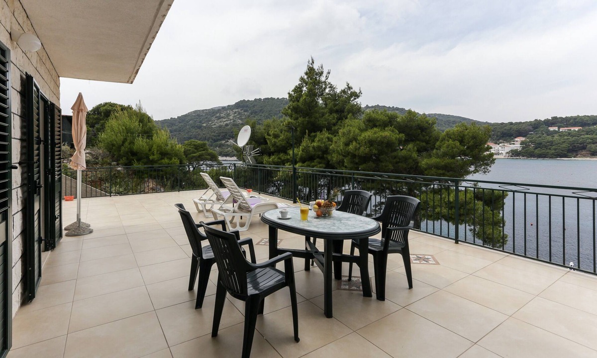 Saplunara Apartment | Apartments Posta - One-Bedroom Apartment with Terrace and Sea View (4 Adults)