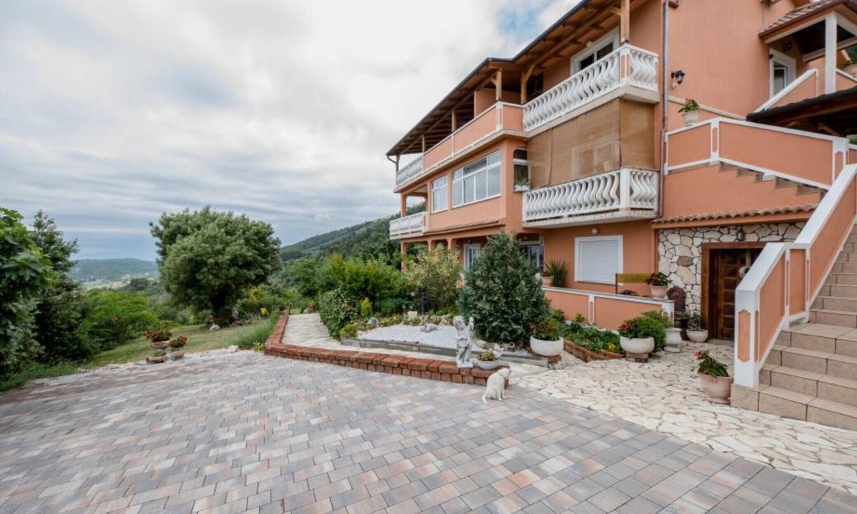 Mundanije Apartment | Apartments Scerbe Gordana & Miljenko Rab - Two Bedroom Apartment with Terrace (1)