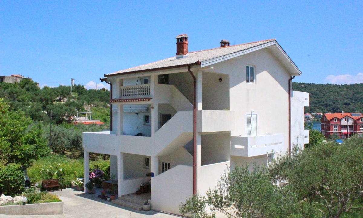 Supetarska Draga Apartment | Apartments Suzana, (8222), Rab, hr