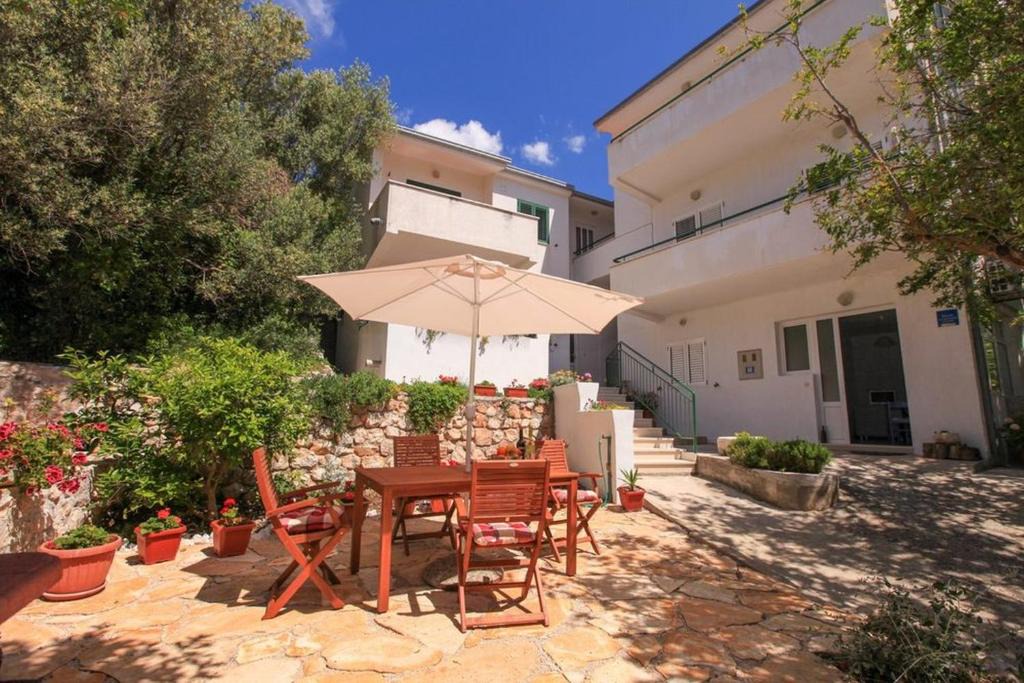 Igrane Apartment | Apartments Toni One