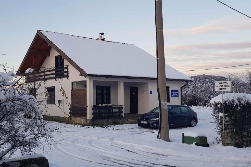 Lovinac Apartment | Apartments with parking space Lovinac, Velebit - 21748