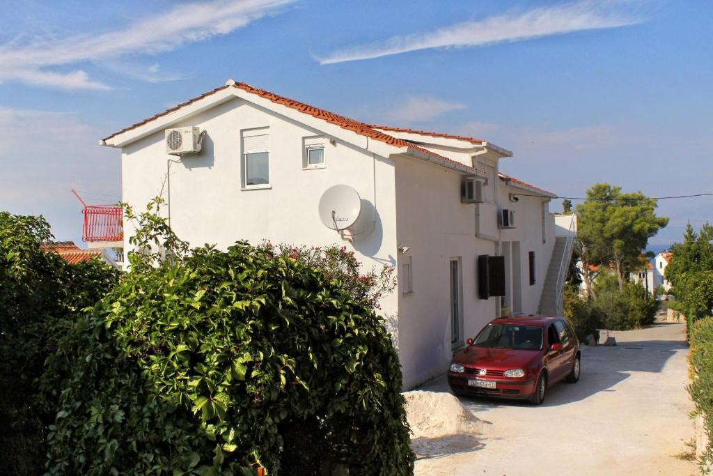 Sutivan Apartment | Apartments with parking space Sutivan, Brac - 5629