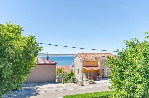 Asima Pers | Starigrad