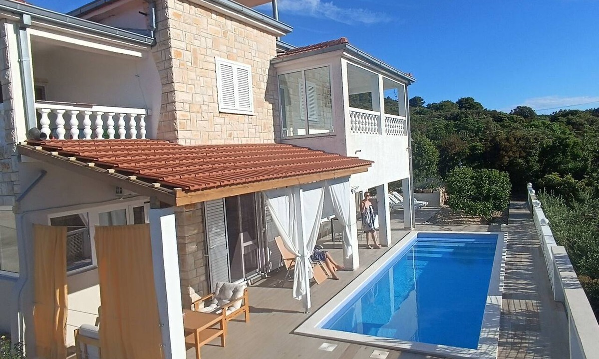 Necujam Apartment | Apartmentsolta Delia Groundfloor. Pet friendly 🤗 Mega Grand Apartment 90m2