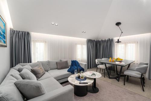 City Center Apartment | Arriba Suite