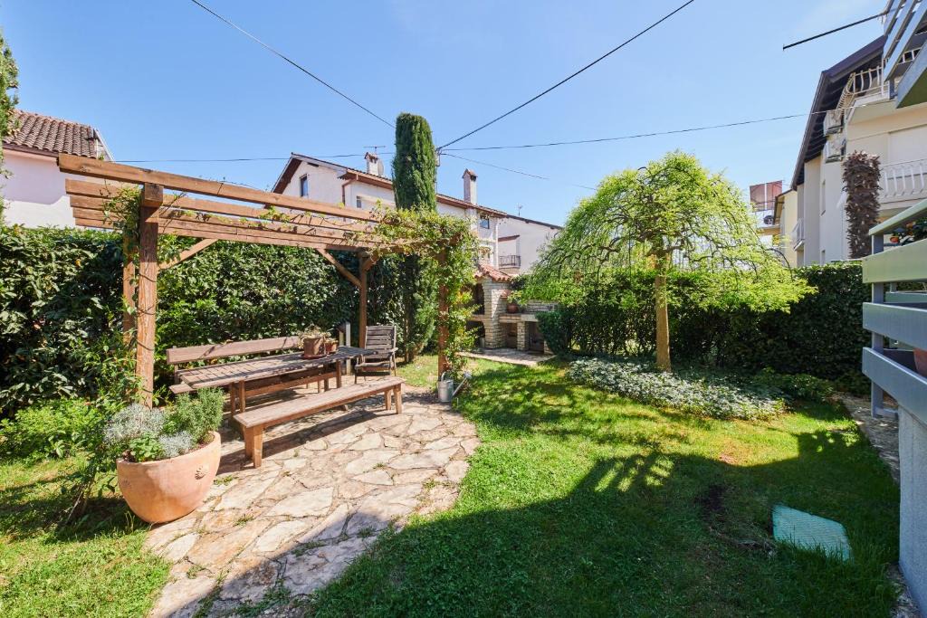 Murine Apartment | AvantGarden
