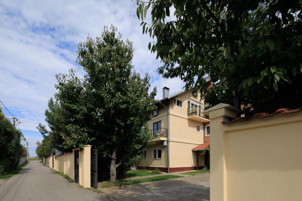 Surcin Apartment | AVIATOR Apartments & Rooms Nikola Tesla Airport Belgrade