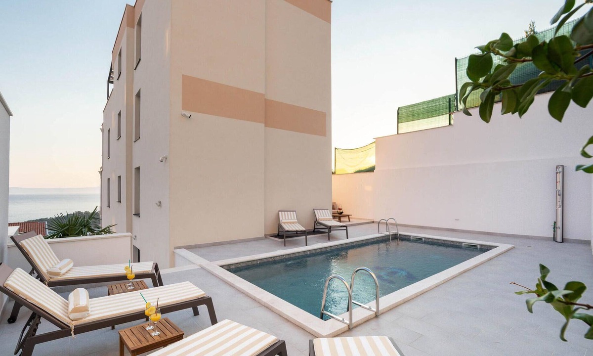 Moca Apartment | Awesome apartment in Makarska with heated swimming pool