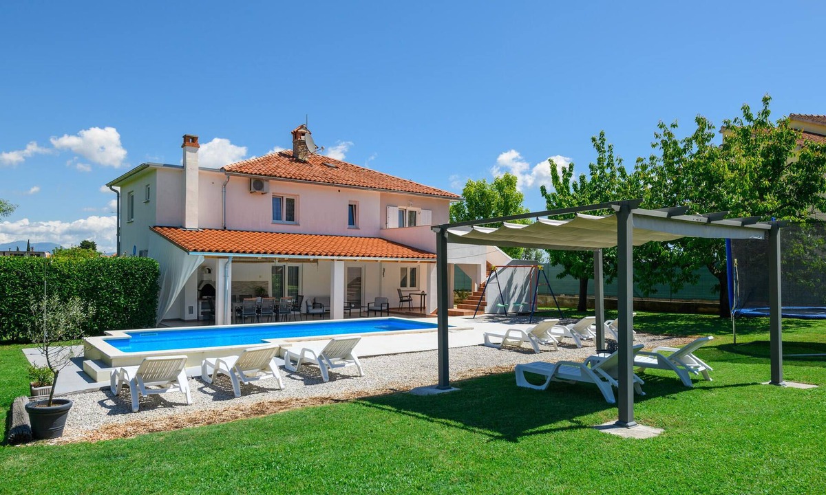 Melnica House | Awesome home in Frkeci