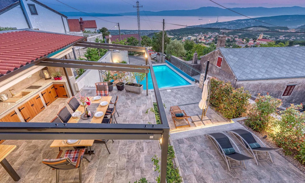 Hreljin House | Awesome home in Hreljin with sauna