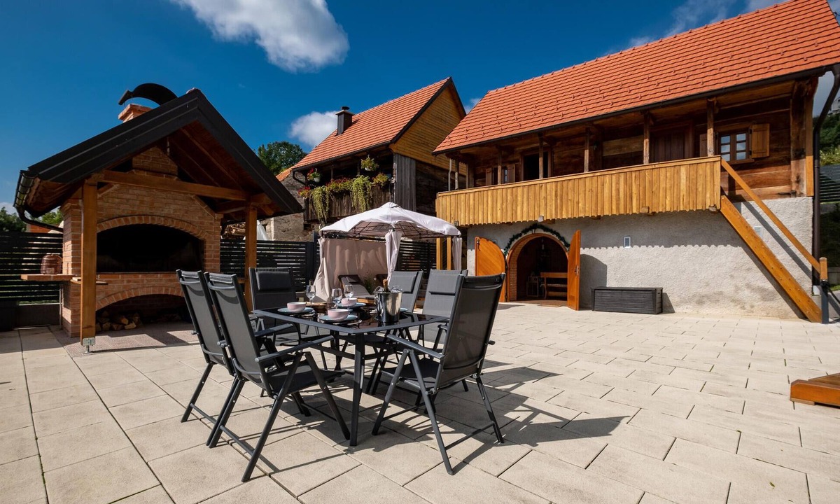Jastrebarsko House | Awesome home in Jastrebarsko