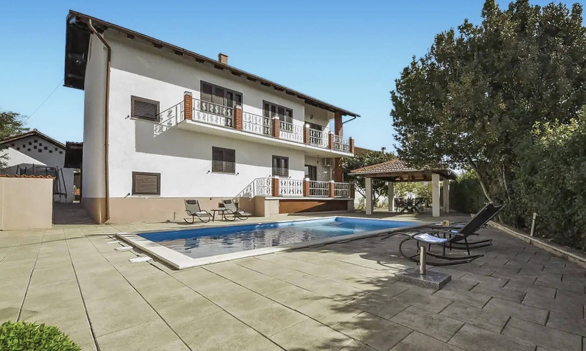 Polaca House | Awesome home in Polaca