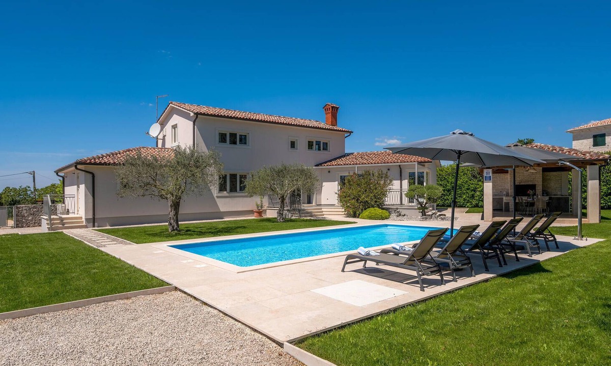 Visnjan House | Awesome home in Porec